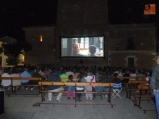 Foto 3 - Las 'Noches de Cultura' recuerdan con el cine al aire libre una actividad olvidada