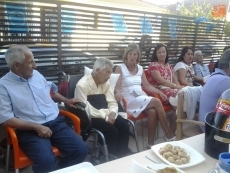 Foto 5 - Jornada de convivencia estival entre familiares y residentes de la residencia La Mata