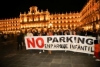 Foto 2 - Vecinos de Garrido llevan su protesta hasta la Plaza Mayor