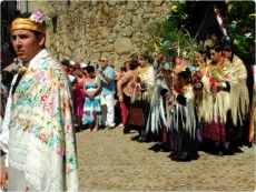 Foto 5 - Historia y tradición se dan la mano en el espectacular Ofertorio a la Virgen de la Cuesta 
