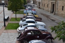 Foto 4 - La comarca recibe a los participantes en el Encuentro Ibérico de Automóviles Clásicos