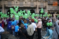 Foto 6 - Suelta de Globos en la Plaza Mayor por los enfermos de Alzheimer