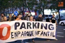 Foto 6 - Vecinos de Garrido llevan su protesta hasta la Plaza Mayor