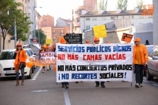 Foto 6 - Trabajadores de la Gerencia de Servicios Sociales recorren la ciudad para recuperar los cambios de...