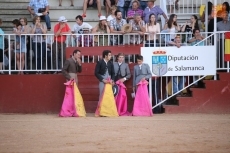 Foto 4 - Divertida tarde con la clase práctica de los alumnos de la Escuela de Tauromaquia