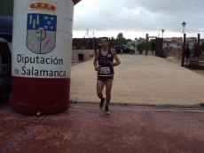 Foto 3 - Más de un centenar de atletas disputan la I Carrera Popular