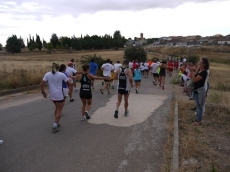 Foto 5 - Más de un centenar de atletas disputan la I Carrera Popular