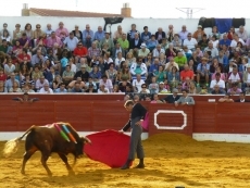 Apoteosis en Villoria con Jesul&iacute;n de Ubrique y Cordob&eacute;s