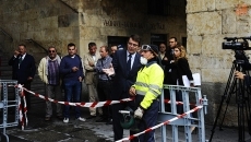 El Ayuntamiento limpiará las pintadas vandálicas de más de 40 edificios del casco histórico