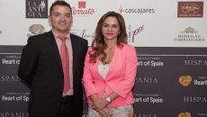 La consejera de Agricultura, Silvia Clemente, junto al empresario de Salamanca presente en Londres.