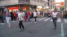 La música, protagonista de la fiesta del comercio en el barrio del Oeste