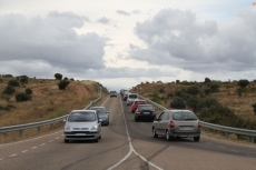 Colas kilométricas para acceder a Salamaq y el aparcamiento exterior a reventar