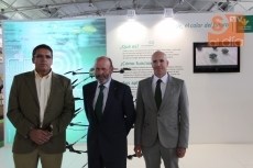 Agustín Pérez, director comercial de Caja Rural; Ernesto Moronta y Carlos Bernabéu, director de Arbórea