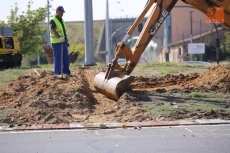 Foto 6 - Comienza el acondicionamiento de las tres glorietas de la avenida de Lasalle