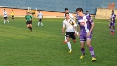 Foto 3 - El Ciudad Rodrigo se lleva en el 87’ el derby frente al Peñaranda (2-1)