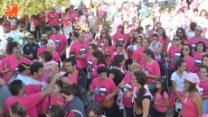 Foto 6 - Más de 500 personas forman una gran marea rosa en favor de la lucha contra el Cáncer de Mama