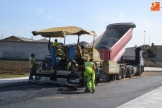 Foto 6 - Arranca el asfaltado del acceso a los Campos de Toñete