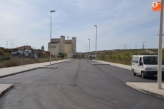 Foto 4 - El acceso a los Campos de Toñete ya luce completamente asfaltado