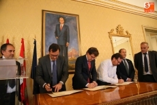 Foto 3 - El Ayuntamiento firma un convenio con el que fomenta el empleo a personas desfavorecidas