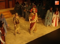 Foto 5 - Varios niños bejaranos participaron en el coro de la representación de Nabucco