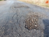 Foto 2 - La lluvia agrava el mal estado de la carretera que enlaza Pino de Tormes con Almenara