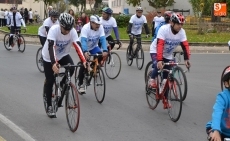 Foto 4 - Más de un centenar de personas participa en el homenaje a ‘Mauri’