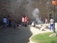 Foto 3 - El colegio de 'La Antigua' celebra su particular ‘calbotada’