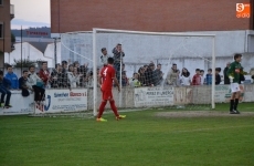 Foto 3 - Un golazo de Exkuy en el 91’ le da al Ciudad Rodrigo el derby frente al Santa Marta