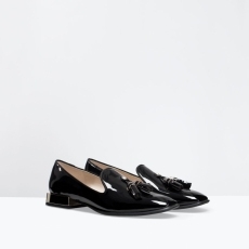 Slipper charol ZARA (29,95 euros)