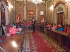 Foto 3 - Más de 700 escolares conocerán la Diputación y su archivo provincial en este curso