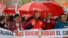 Foto 3 - Primera concentración de trabajadores del metal por la ruptura de las negociaciones del convenio