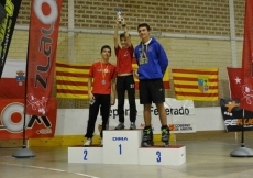 Foto 5 - Dos integrantes de la Escuela de Patinaje suben al podio en la Copa de España