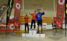 Foto 4 - Dos integrantes de la Escuela de Patinaje suben al podio en la Copa de España