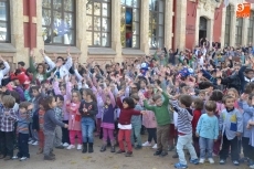 Foto 6 - El Colegio San Francisco realiza un ‘flashmob’ para sumarse a la iniciativa ‘C@ntamos...