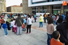 Foto 4 - Los niños, protagonistas en una jornada lúdica en la Plaza de la Concordia