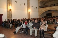 Foto 5 - El Colegio Calasanz despide sus fiestas con una multitudinaria Eucaristía