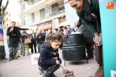 Las castañas, protagonistas de la mesa-camilla de la plaza del Oeste