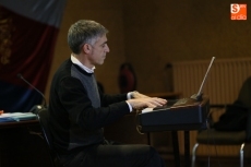 Conferencia sobre cómo acercarse a la música en la Universidad de la Experiencia