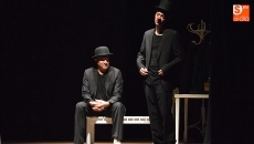 Las risas y el humor llenan la Torrente Ballester con el Maestro Ruiz y Miguelón