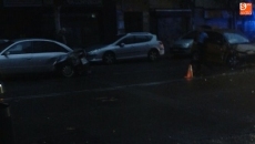 Un joven de 23 años, herido en una colisión entre dos vehículos en la avenida de Villamayor