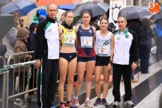 Javier Alves y Pilar Garc&iacute;a superan a la lluvia y vencen en la Carrera Pedestre