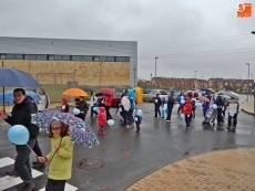 La Marcha Solidaria en Familia capea la lluvia con la buena acogida de participantes