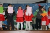 Foto 2 - Los alumnos del CEIP Villa de Felipe II se divierten en el festival navideño