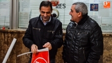 Foto 4 - Los trabajadores de Auto-Res se concentran en la estación contra los recortes sociales