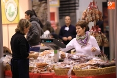 Foto 6 - Productos autóctonos de calidad, musica tradicional y talleres en la segunda jornada de la Feria...