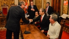 Foto 6 - La Diputación homenajea a sus funcionarios más veteranos