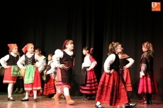 Foto 4 - Los alumnos de la Escuela Municipal de Música felicitan la Navidad con acordes y bailes