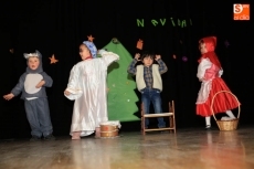 Foto 5 - Diversión a raudales en el festival navideño del Colegio Antonio Machado