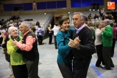 Foto 3 - Baile de Navidad de los mayores en el Multiusos Sánchez Paraíso