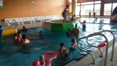 Foto 5 - La piscina recibe a un centenar de niños en su 2ª jornada de puertas abiertas